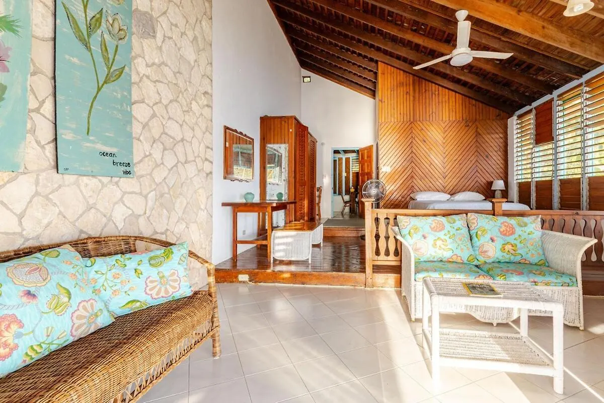 Ocean Breeze House With Pool Villa Negril